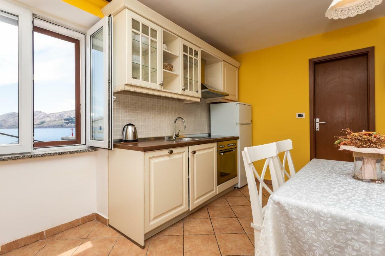 Apartments Riva Baska  Bagian luar foto